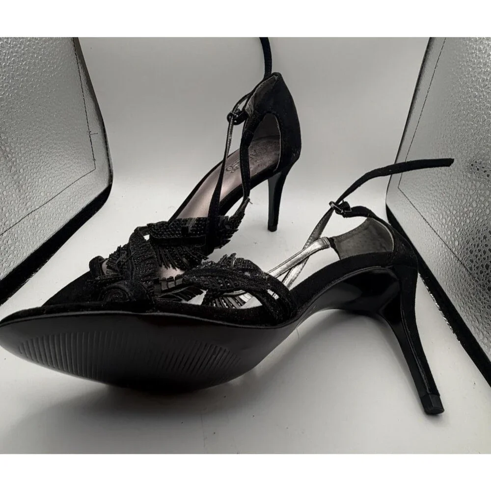 🖤👠 Carlos Santana Women's Black Leather Heels with Feather Accents | Size 6 ✨